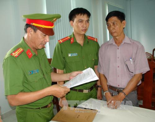 Bắt tạm giam 2 nguyên cán bộ Sở Khoa học và Công nghệ tỉnh Trà Vinh